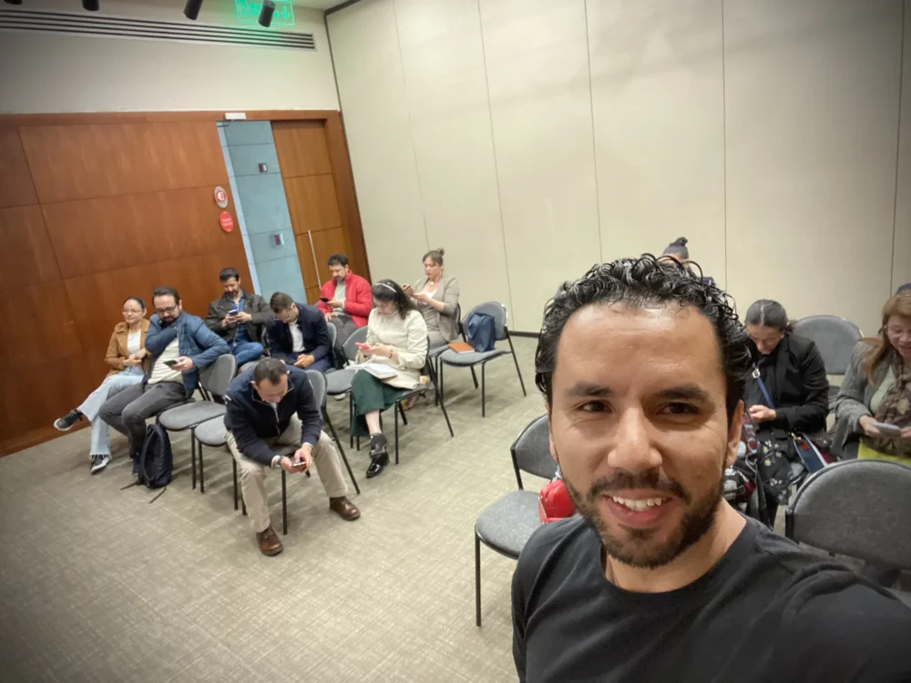 José Puentes — Consultor en marketing digital con más de 15 años de experiencia